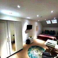 Screenshot_20230103_080010_Photos[1]