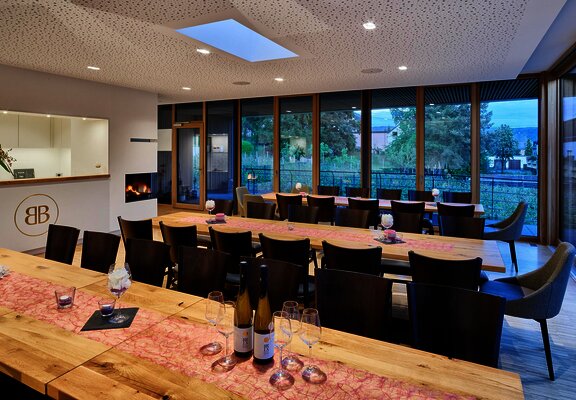 Innenansicht der Vinothek Brixius