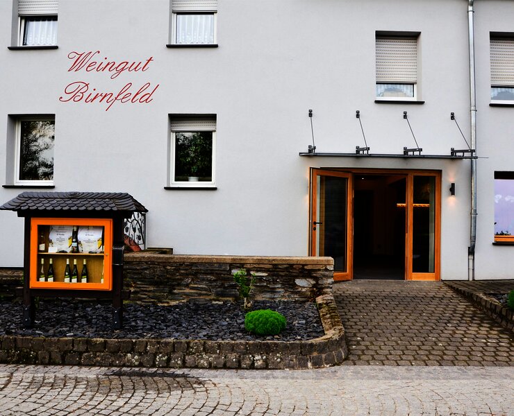 Eingangsbereich der Vinothek Birnfeld