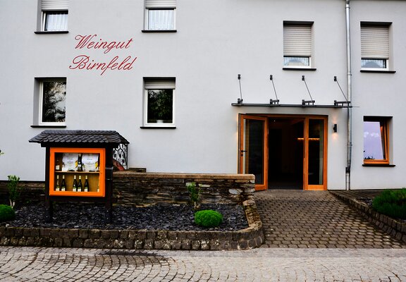 Eingangsbereich der Vinothek Birnfeld