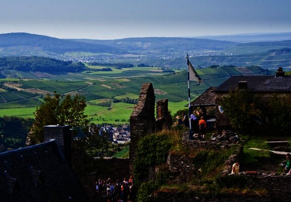 Radfahren im Urlaub: Schloß Veldenz