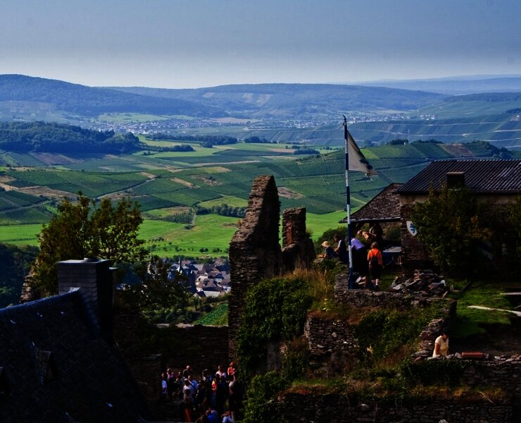 Radfahren im Urlaub: Schloß Veldenz