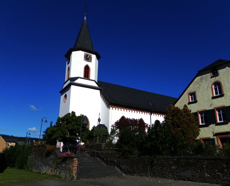 Kirche Maring-Noviand