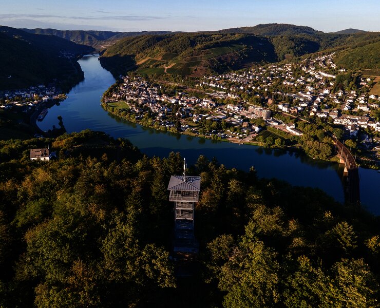 Mosel - Prinzenkopfturm -Alf - Bullay -Doppelstockbrücke
