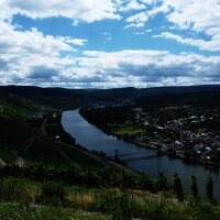 Ausblick entlang des Weges aufs Moseltal