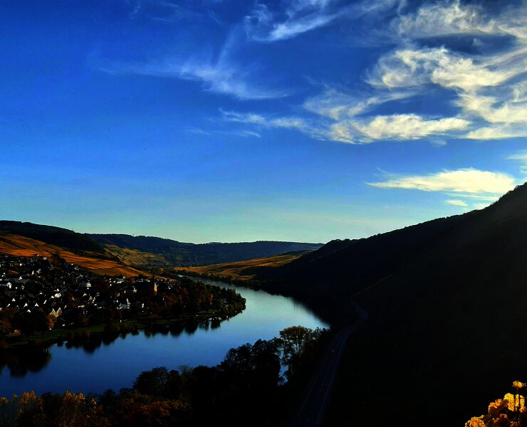 Mosellandschaft im Herbst