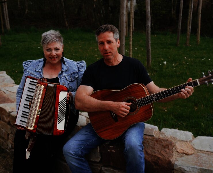 Duo Lagerfeuer.