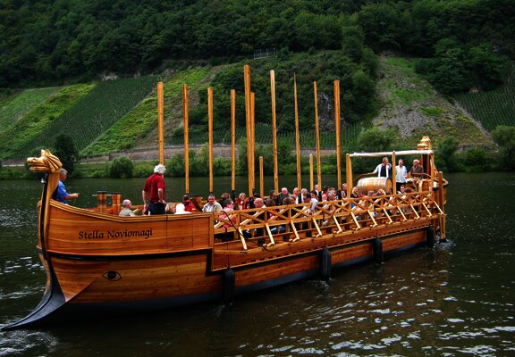 Römerweinschiff auf der Mosel
