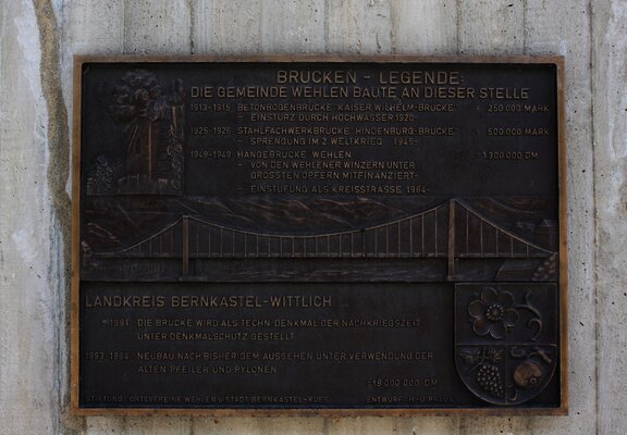 Infoschild bei der Hängebrücke Wehlen