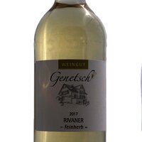 2017 Rivaner feinherb Wein- und Gaestehaus Genetsc