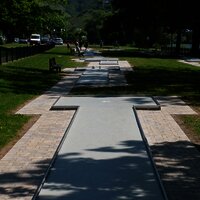 Minigolfbahn am Moselufer