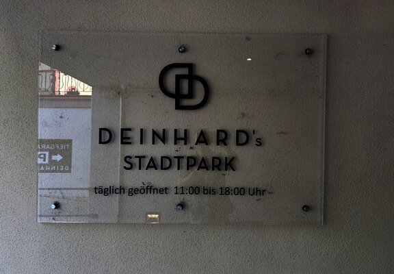 Schild Stadtpark Deinhatd´s