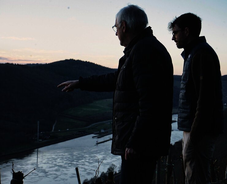 Martin und Matthias Kerpen im Weinberg