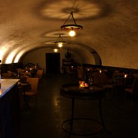 Weinkeller mit Weinprobe