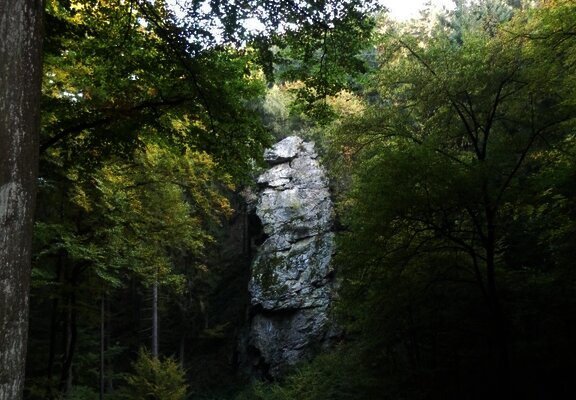 Der Bilstein-Felsen - einer der Weg-Höhepunkte