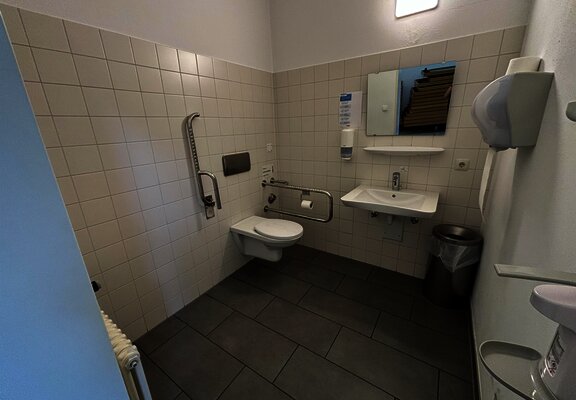 Barrierefreie Toilette im Kurgastzentrum