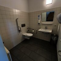 Barrierefreie Toilette im Kurgastzentrum