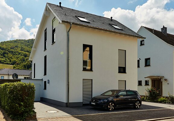 Susannes Burgblick_Hausansicht