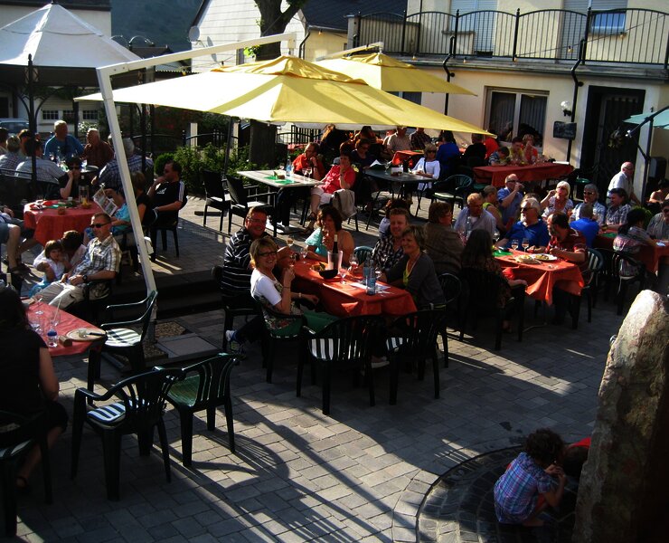 Weinparty im Weingut Quint