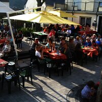 Weinparty im Weingut Quint