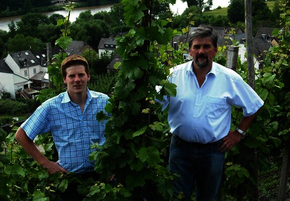 Familie Kieren in ihrem Weinberg
