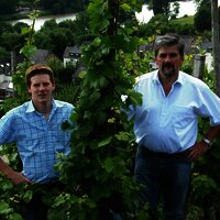 Familie Kieren in ihrem Weinberg