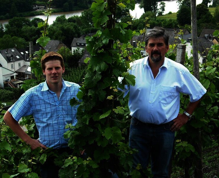 Familie Kieren in ihrem Weinberg