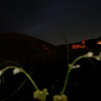 Blick von der Terrasse auf Burg Landshut