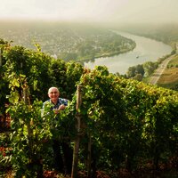 Winzer_Andreas_im Weinberg