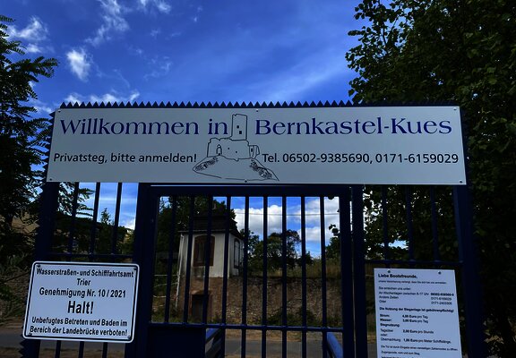 Neue Sportsteg-Anlage am Kueser Moselufer