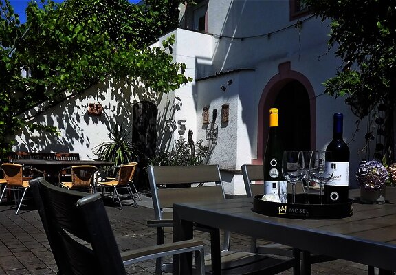 Terrasse Weingut Schneider-Kettern