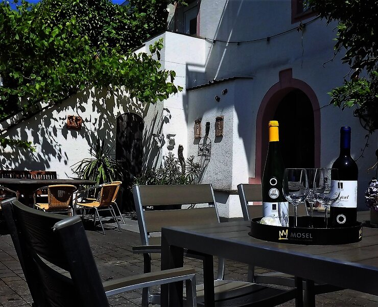 Terrasse Weingut Schneider-Kettern