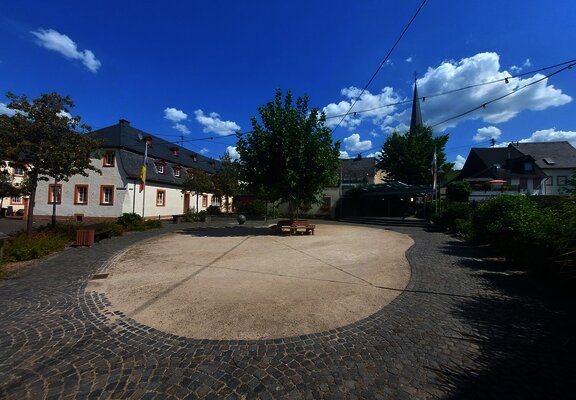 Rachtig_Deutschherrenplatz