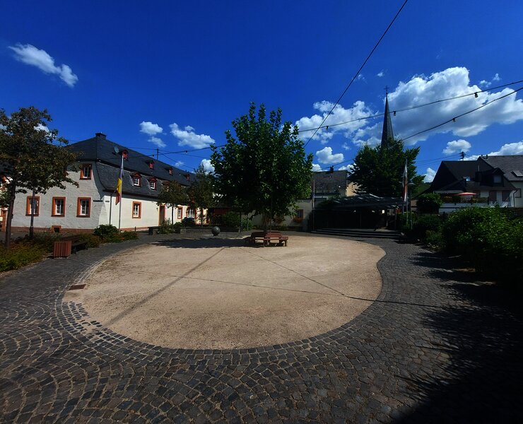 Rachtig_Deutschherrenplatz