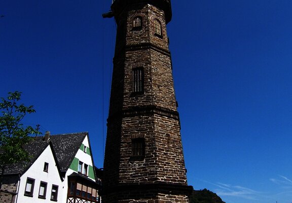 Hatzenport: Fährturm