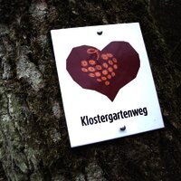 Weglogo entlang der Strecke