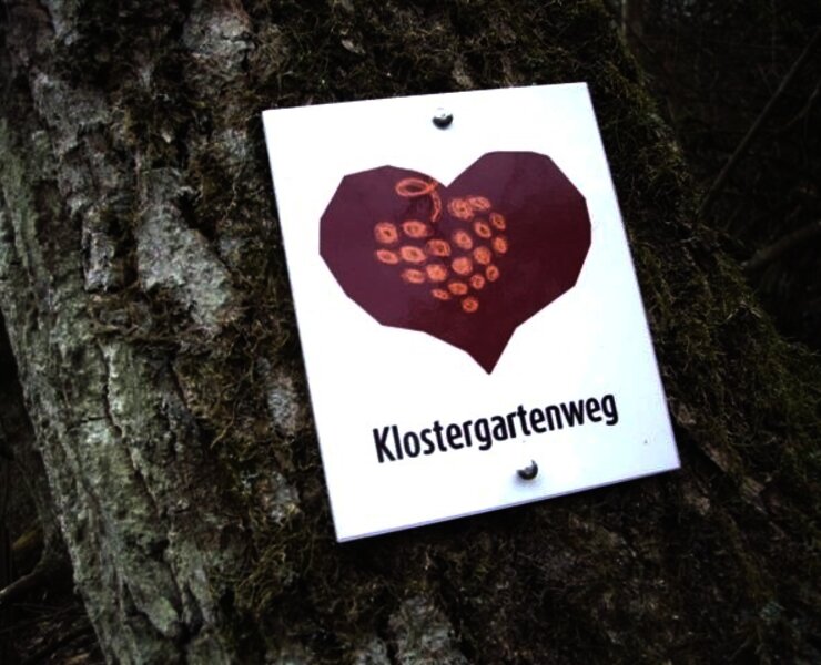 Weglogo entlang der Strecke