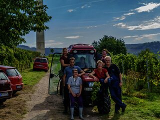 Weingut Rainer Pazen Familie im Weinberg