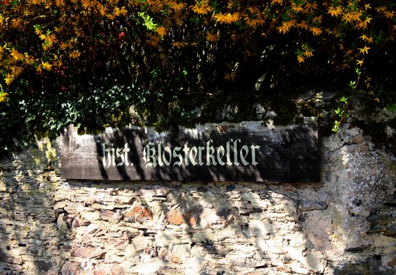 Mosel-Wanderung zwischen zwei Klöstern