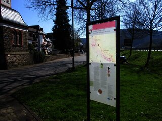 Startpunkt der Wanderung gegenüber des Deutschherrenhofs