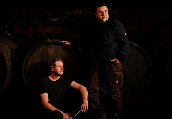 Weingutsbesitzer Forian Maring und Corvin Prigge