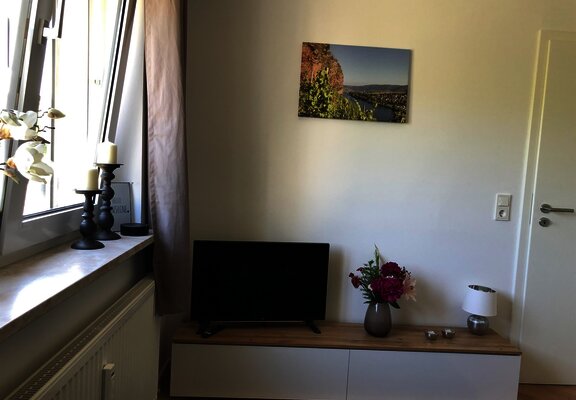 2Wohnzimmer-Bild2