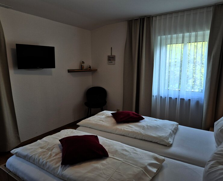Jedes Schlafzimmer eins hat SAT Tv
