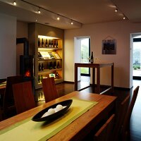 Vinothek des Weinguts Bauer