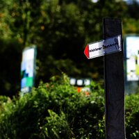 Wegweiser entlang der Strecke