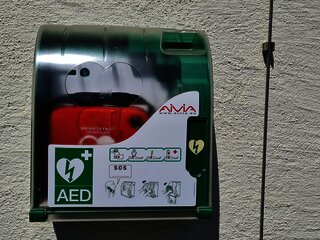 Defibrillator