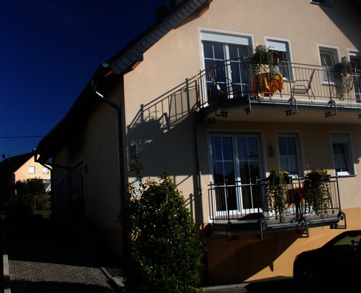 Eingang Wein- und Gästehaus Genetsch