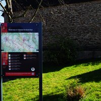 Informationstafel zu den Wanderwege der Region