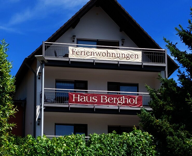 Haus Berghof Ansicht FEWO Balkon Nr 3 , 7, 12