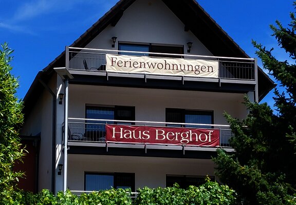 Haus Berghof Ansicht FEWO Balkon Nr 3 , 7, 12